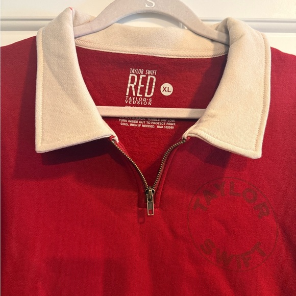 Taylor Swift- All Too Well- Red- Womens Quarter Zip- NEW! Size XL - Picture 2 of 3